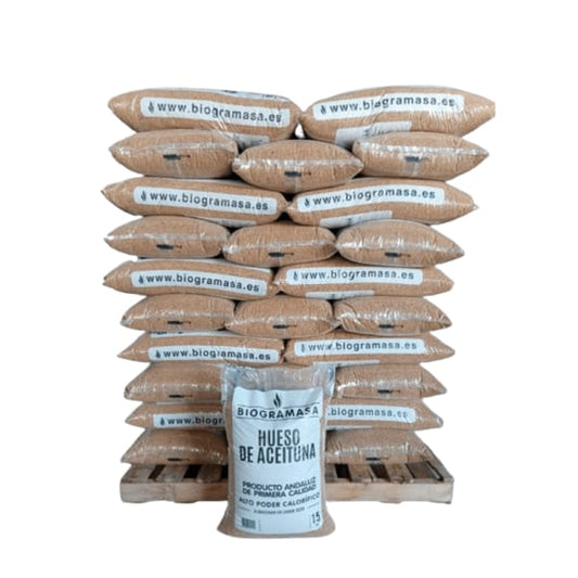 Biogramasa - Palet 77 Sacos de Hueso de Aceituna 15 kg - Biocombustible Ecológico para Estufas y Calderas, Bajo en Humedad, Alta Densidad